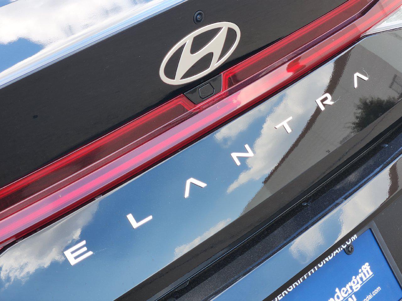 New 2026 Abyss Black Hyundai Limited image 8