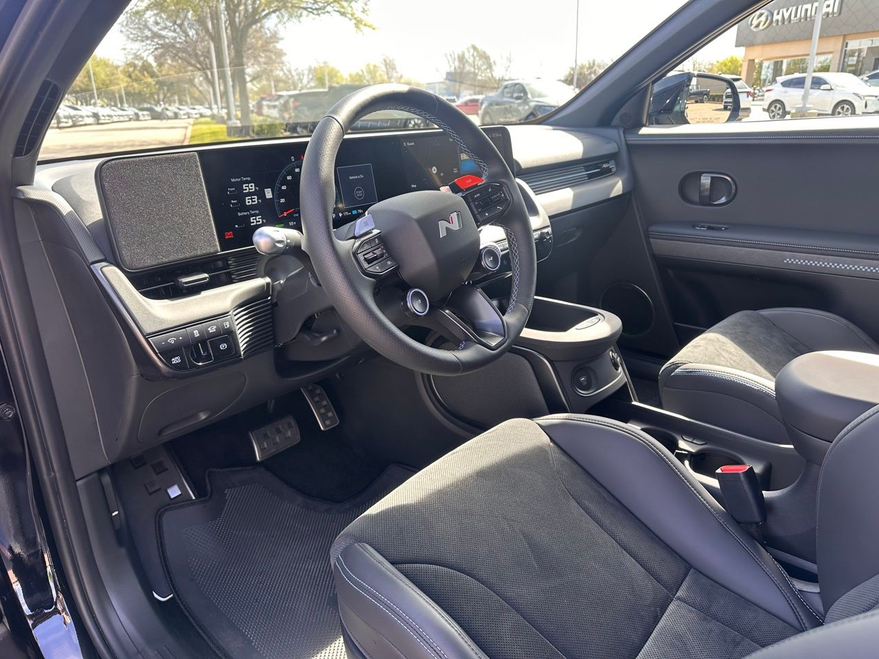 Used 2025 Abyss Black Hyundai Base image 24