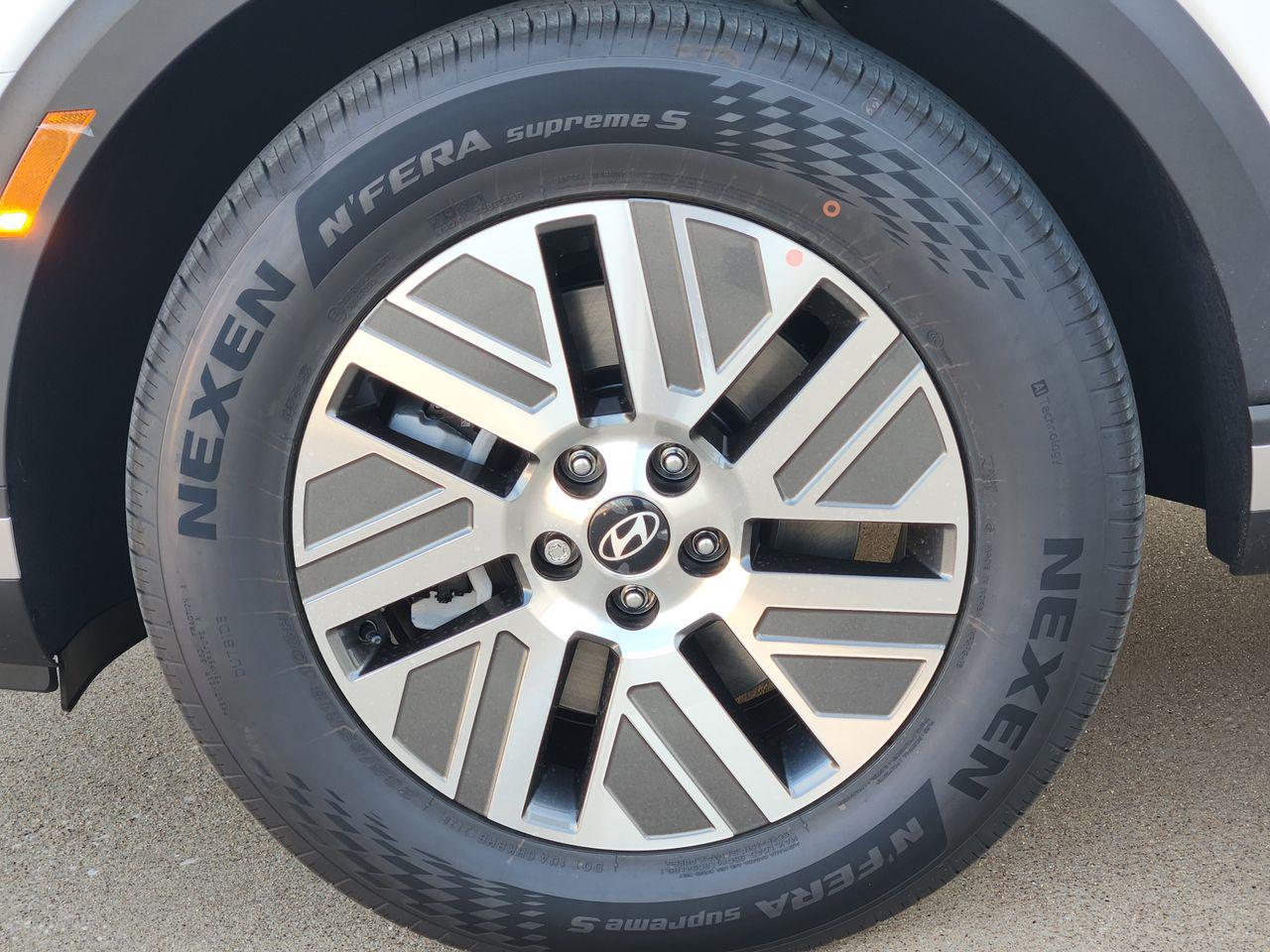 New 2026 Creamy White Pearl Hyundai SEL Premium 7P image 7