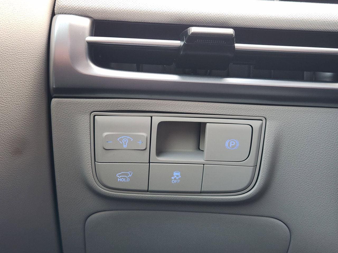 New 2026 Serenity White Pearl Hyundai Limited FWD image 20