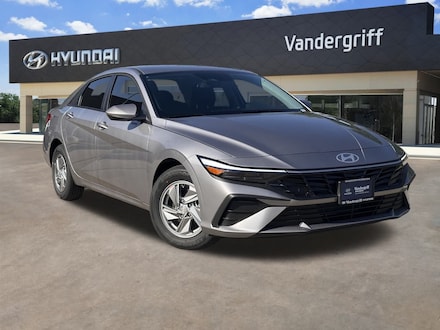 2025 Hyundai Elantra SE Sedan