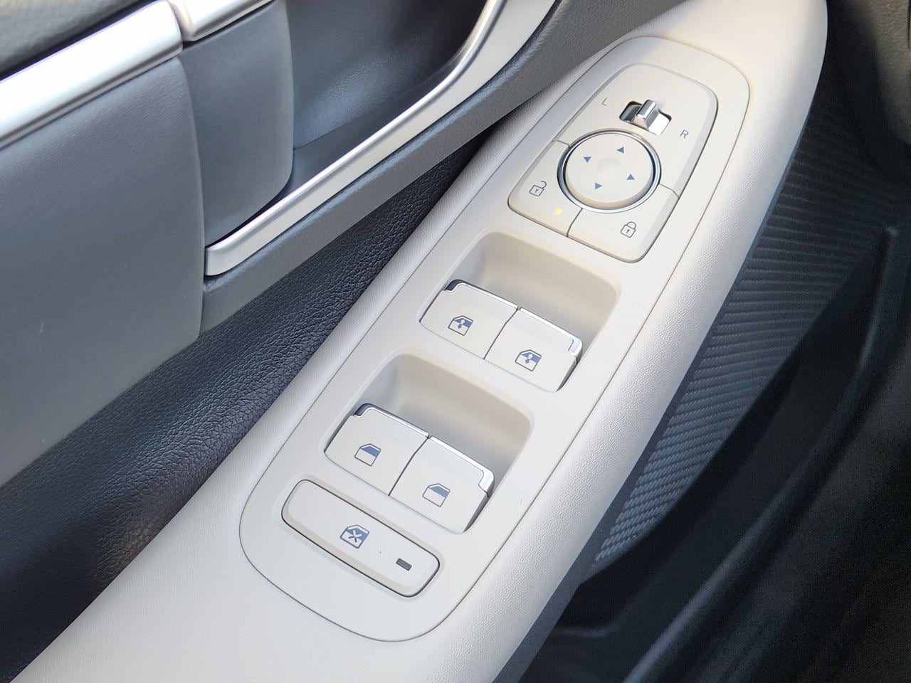 New 2026 W6H White Hyundai SEL Sport image 21