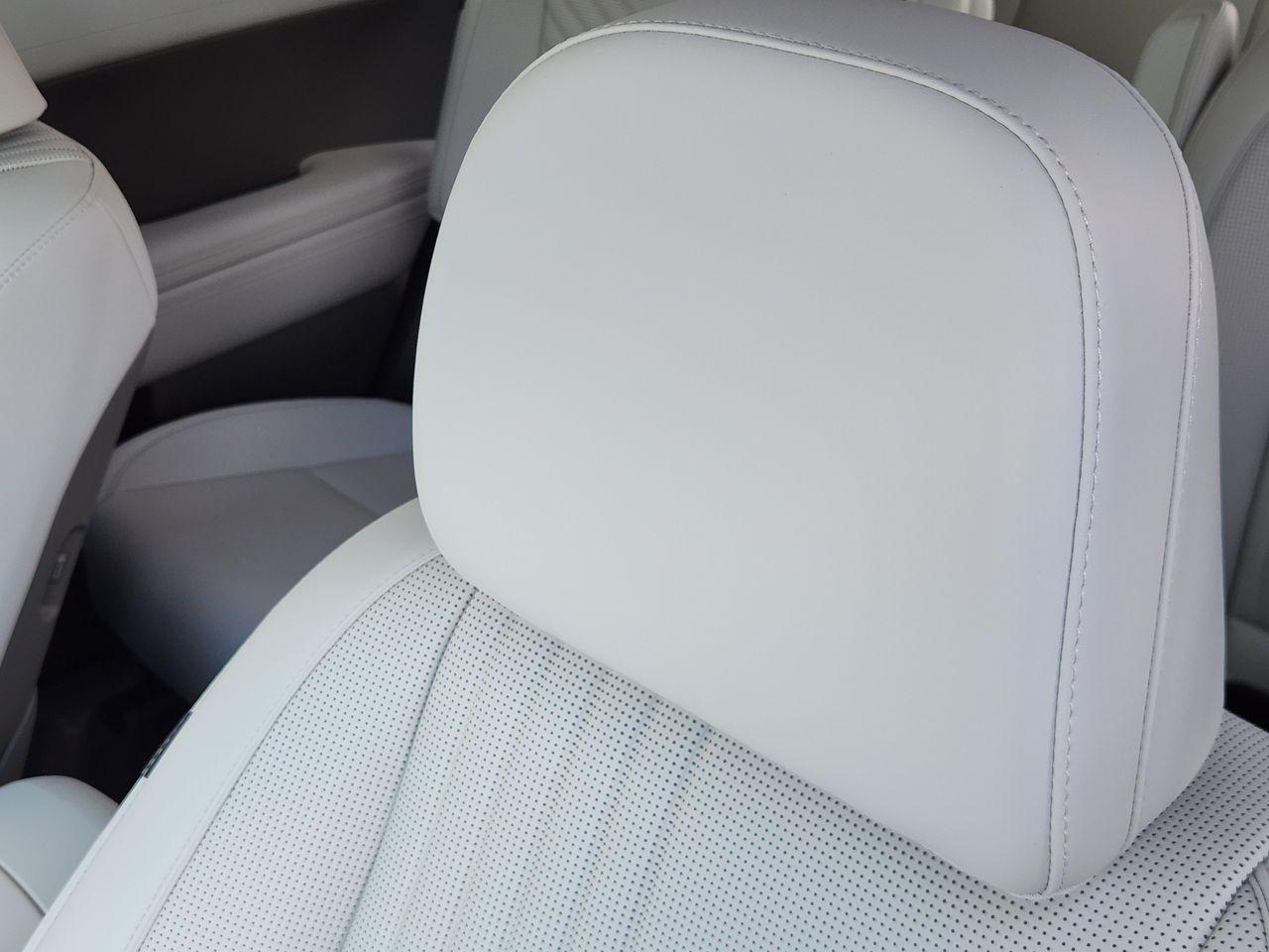 New 2027 Creamy White Pearl Hyundai SEL FWD image 11