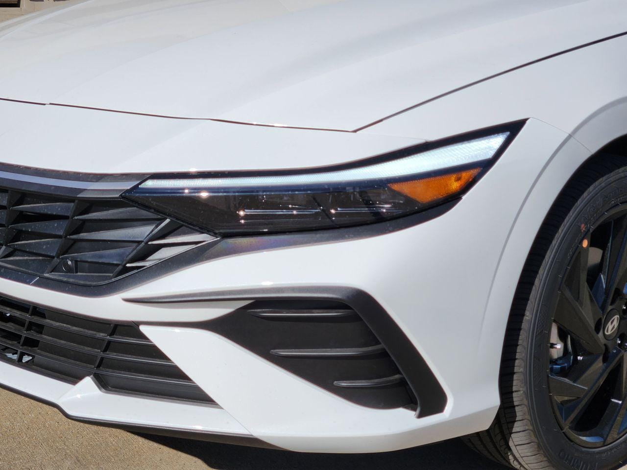 New 2026 Serenity White Hyundai SEL Sport image 6