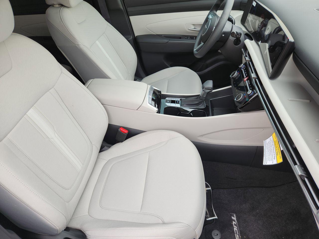 New 2026 W6H White Hyundai SEL FWD image 9