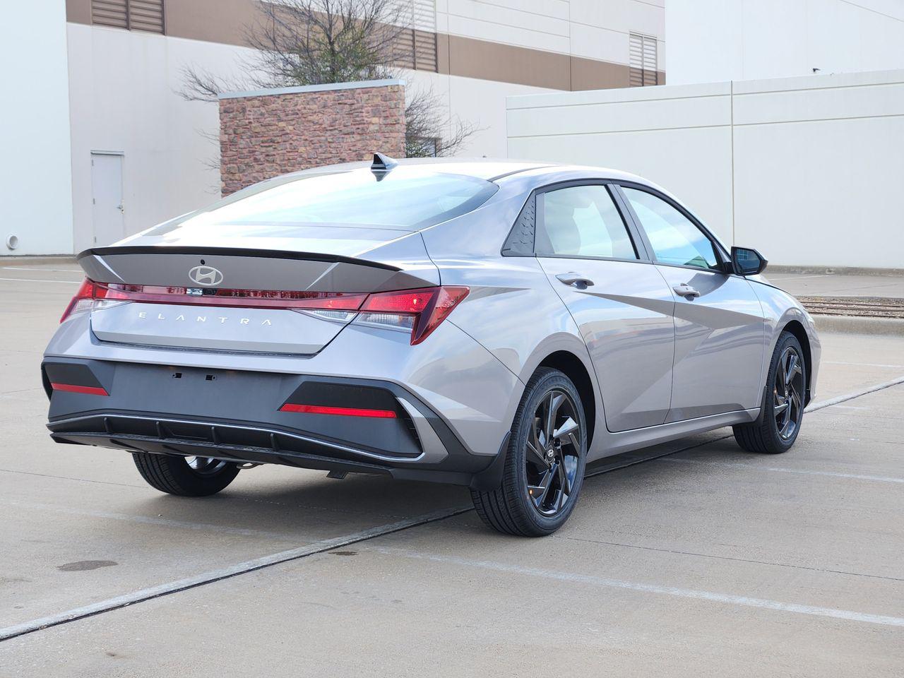 New 2026 M6T Hyundai SEL Sport image 4