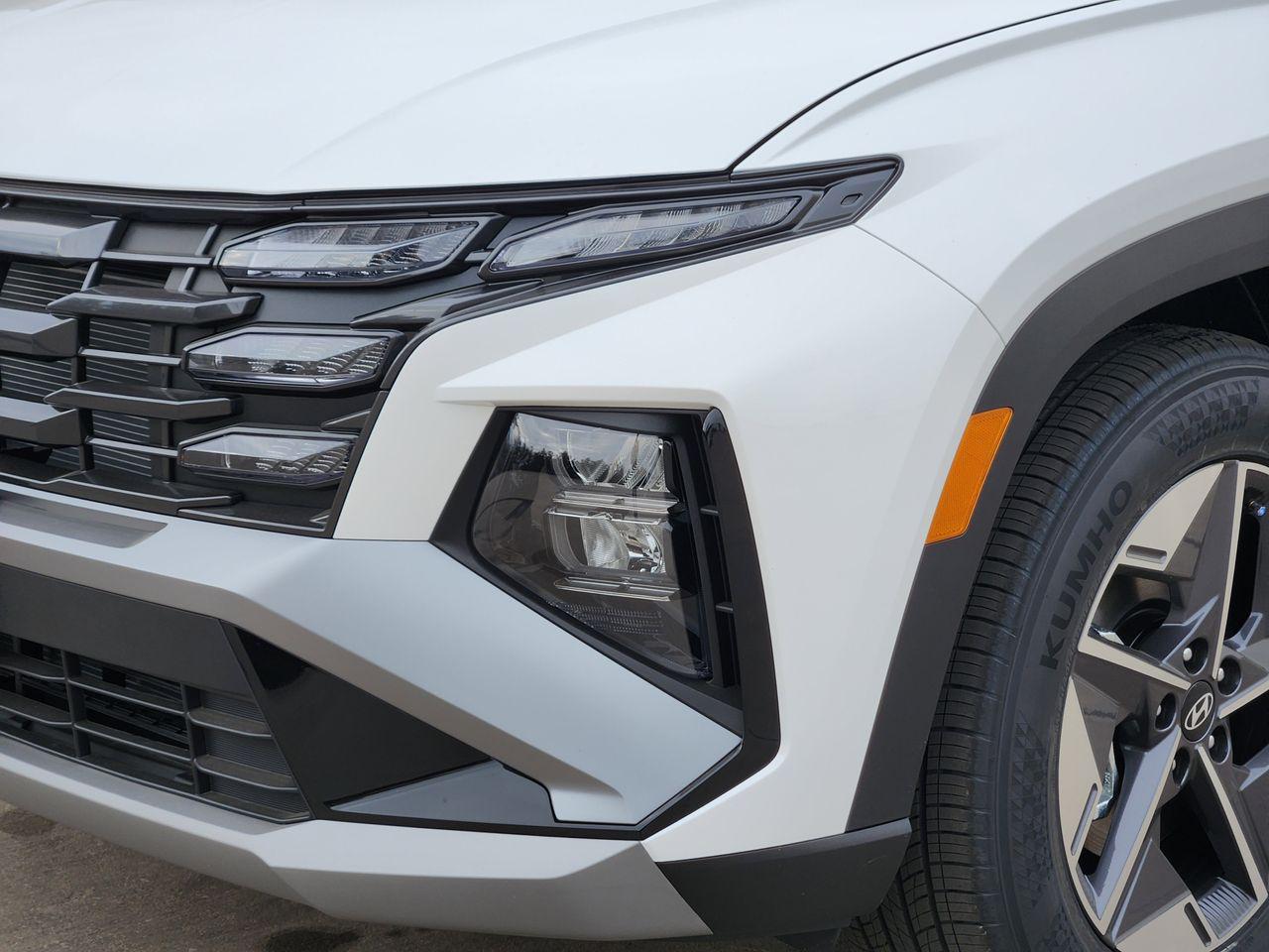 New 2026 W6H White Hyundai SEL FWD image 6