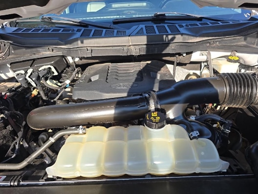 Used 2022 Oxford White Ford Lariat image 18