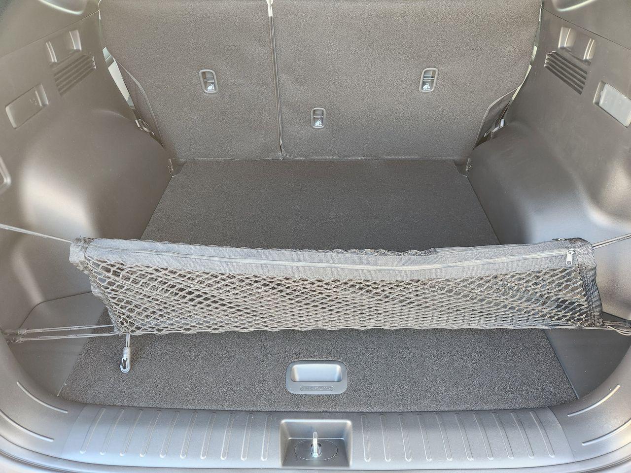 New 2026 W6H White Hyundai SEL FWD image 29