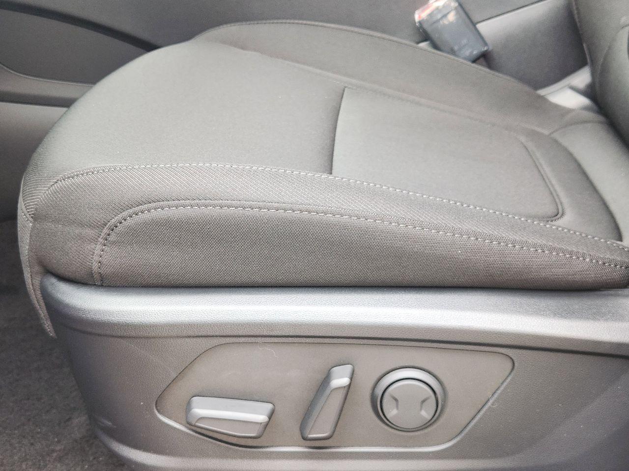 New 2026 R2P Red Hyundai SEL FWD image 23