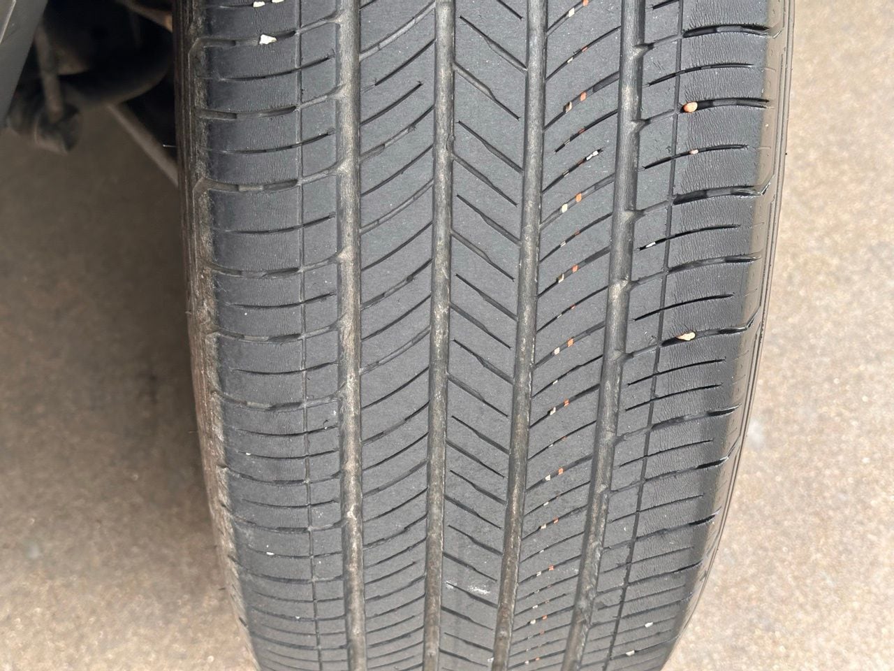 Certified Used 2022 Hampton Gray Hyundai SE image 3