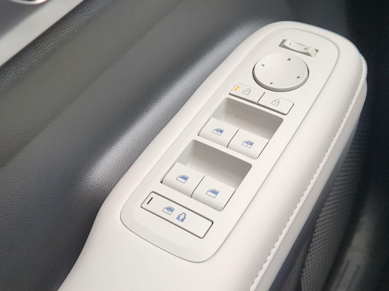 New 2026 Ecotronic Gray Hyundai SEL FWD image 21