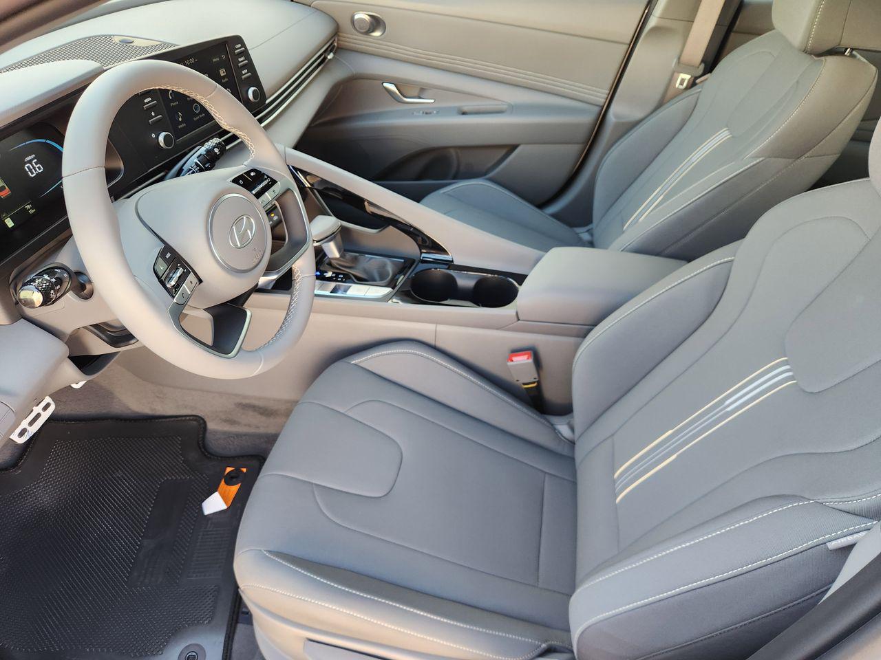 New 2026 Serenity White Hyundai SEL Sport image 9