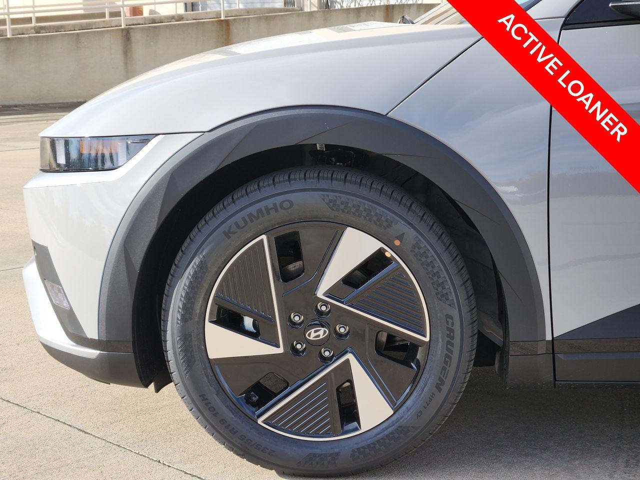 New 2026 C5G Gray Hyundai SEL image 5