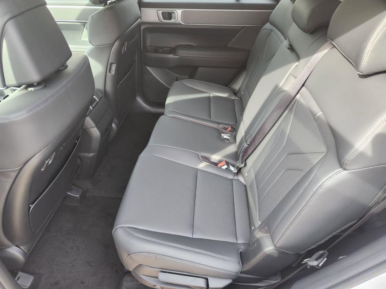 New 2026 W6H White Hyundai SEL FWD image 27