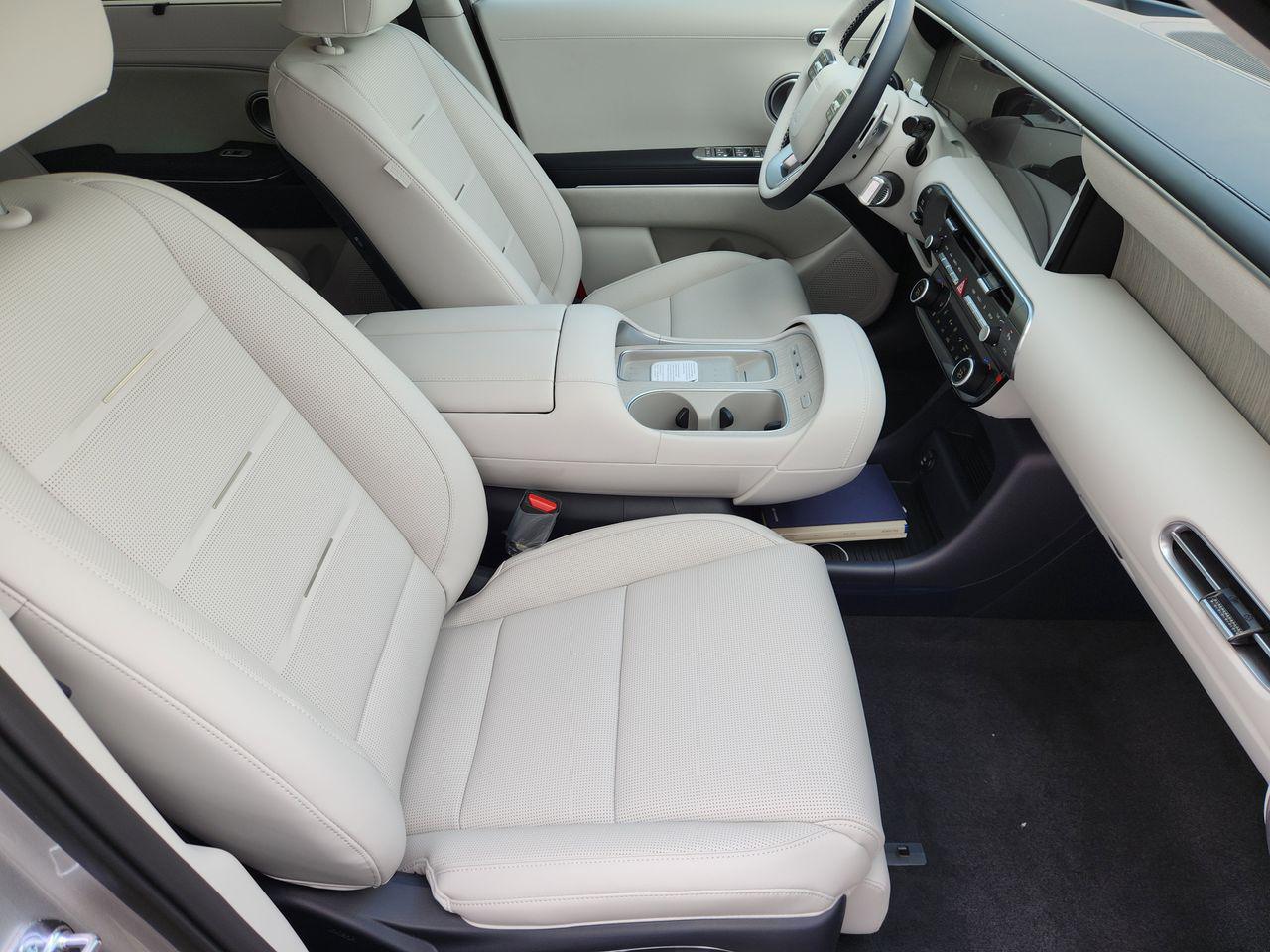 New 2026 T2X Silver Hyundai Calligraphy FWD image 10