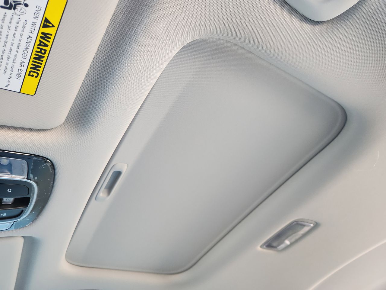 New 2026 W6H White Hyundai SEL Premium FWD image 22