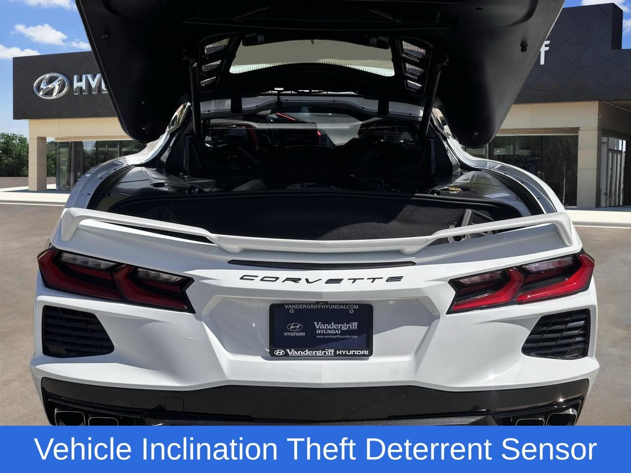 Used 2020 Arctic White Chevrolet Stingray 3LT image 12