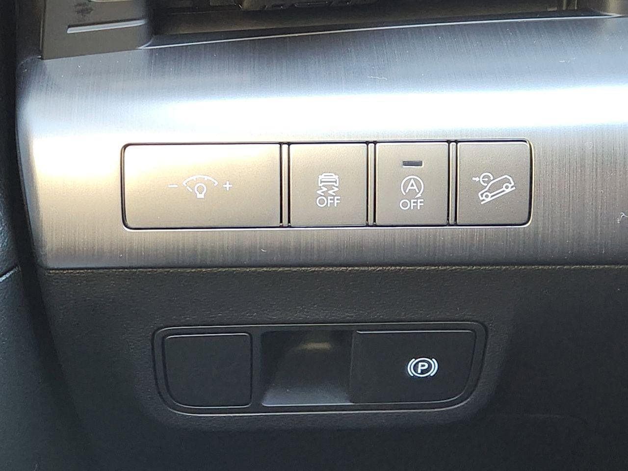 New 2026 C5G Gray Hyundai SE FWD image 21