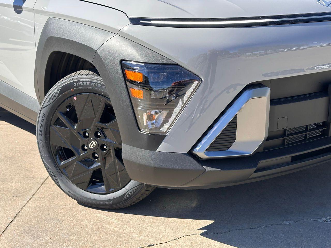 2026 Hyundai Kona SEL photo 2