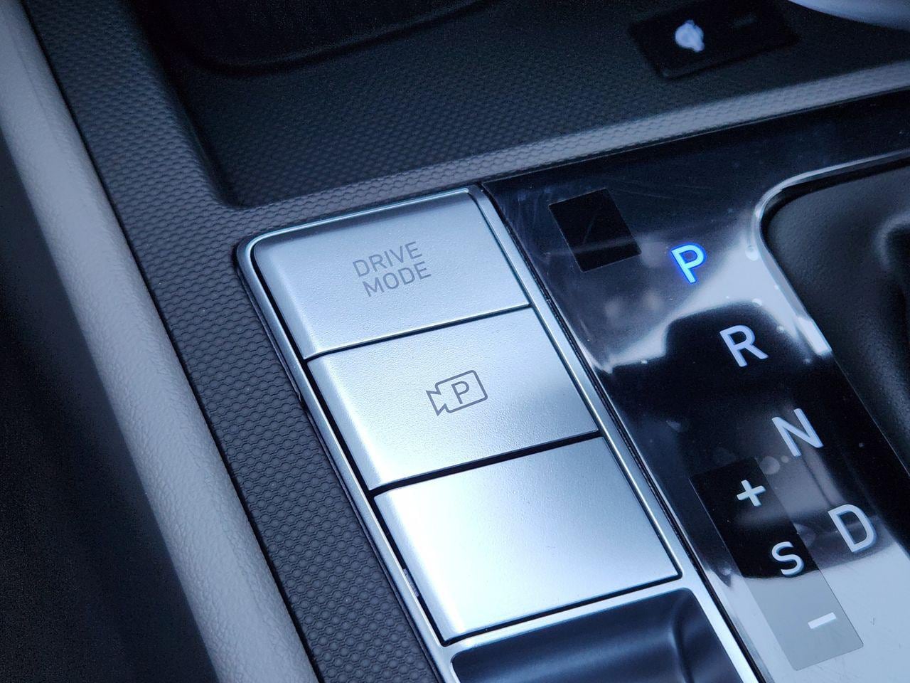 New 2026 Serenity White Hyundai SEL Sport Premium image 19