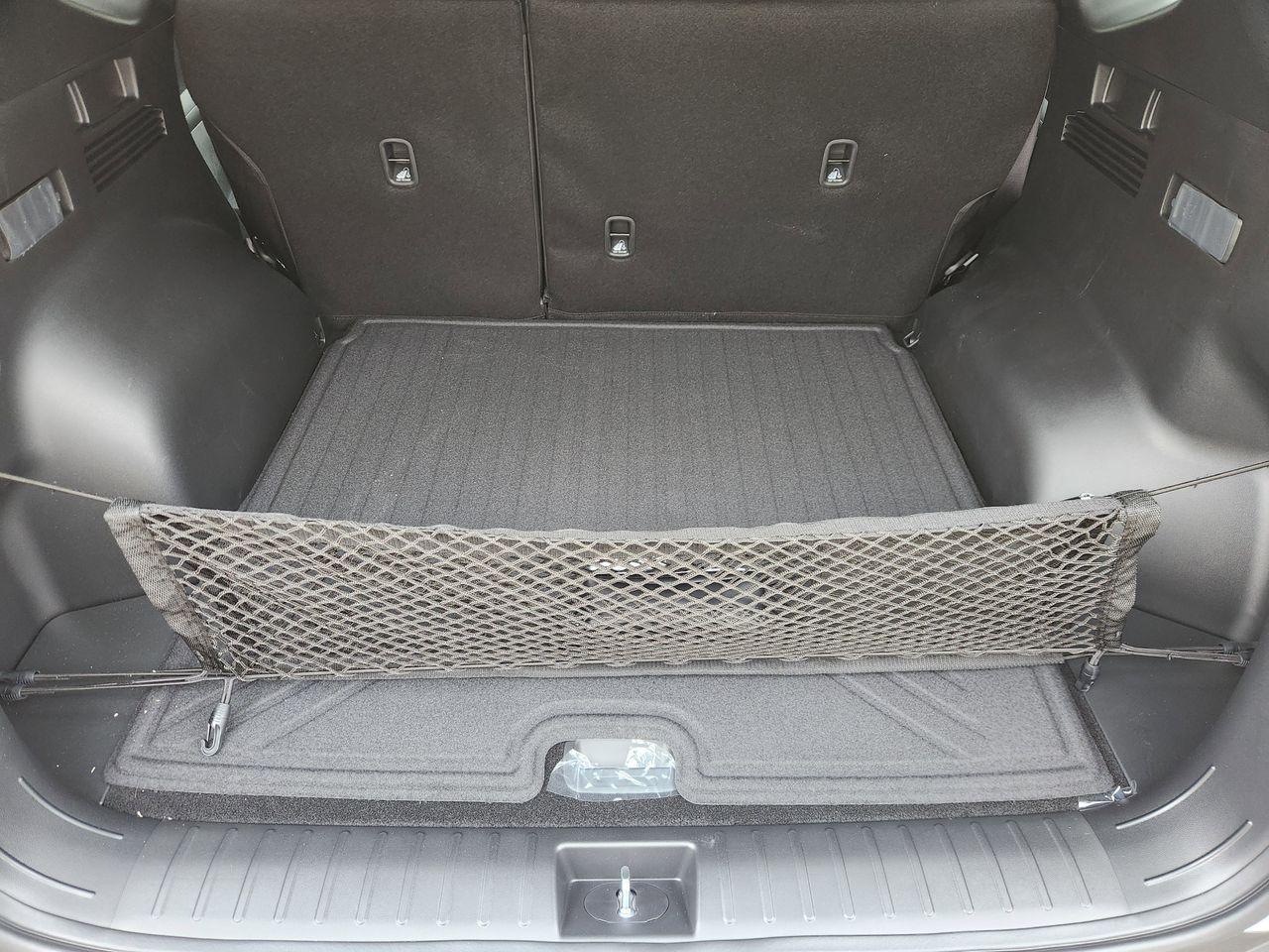 New 2026 W6H White Hyundai SEL FWD image 29