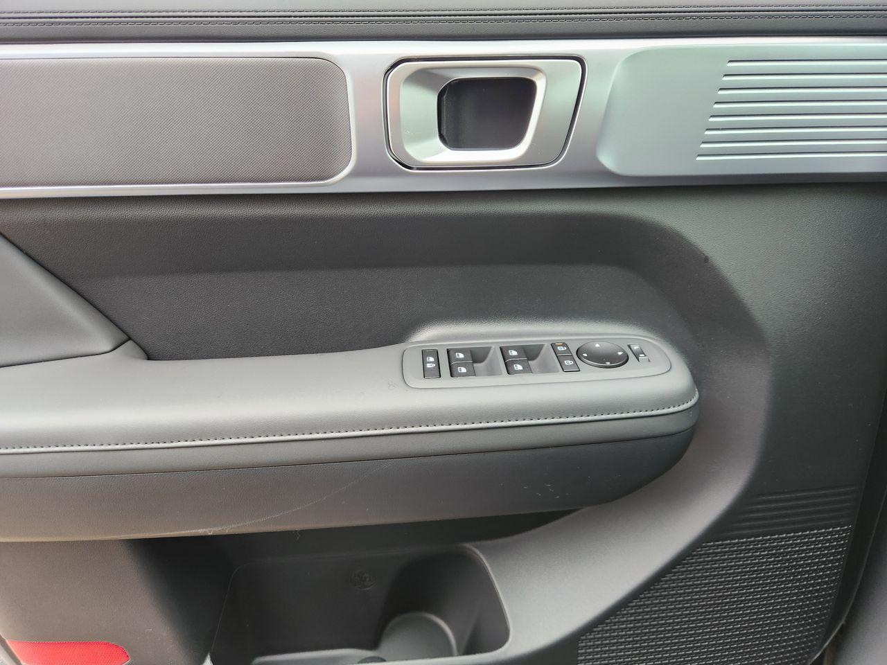 New 2026 Hampton Gray Hyundai SEL FWD image 22
