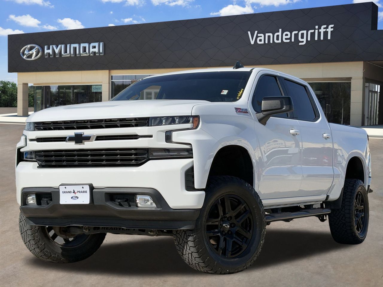 2021 Chevrolet Silverado 1500 RST photo 2