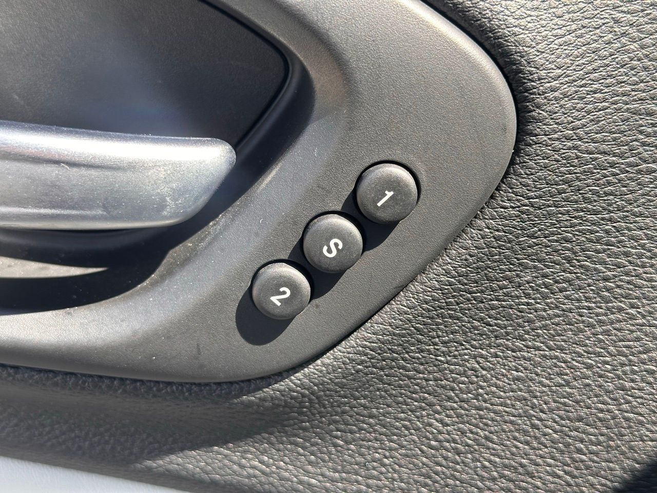 Used 2020 Bright White Jeep Limited image 25