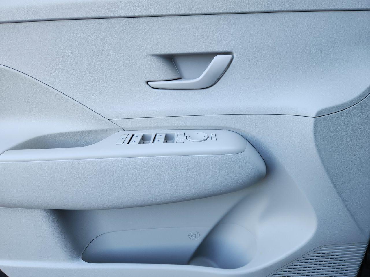 New 2026 TN6 Blue Hyundai SE FWD image 22