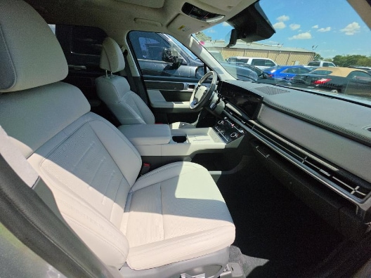 Used 2024 Shimmering Silver Hyundai Calligraphy image 11