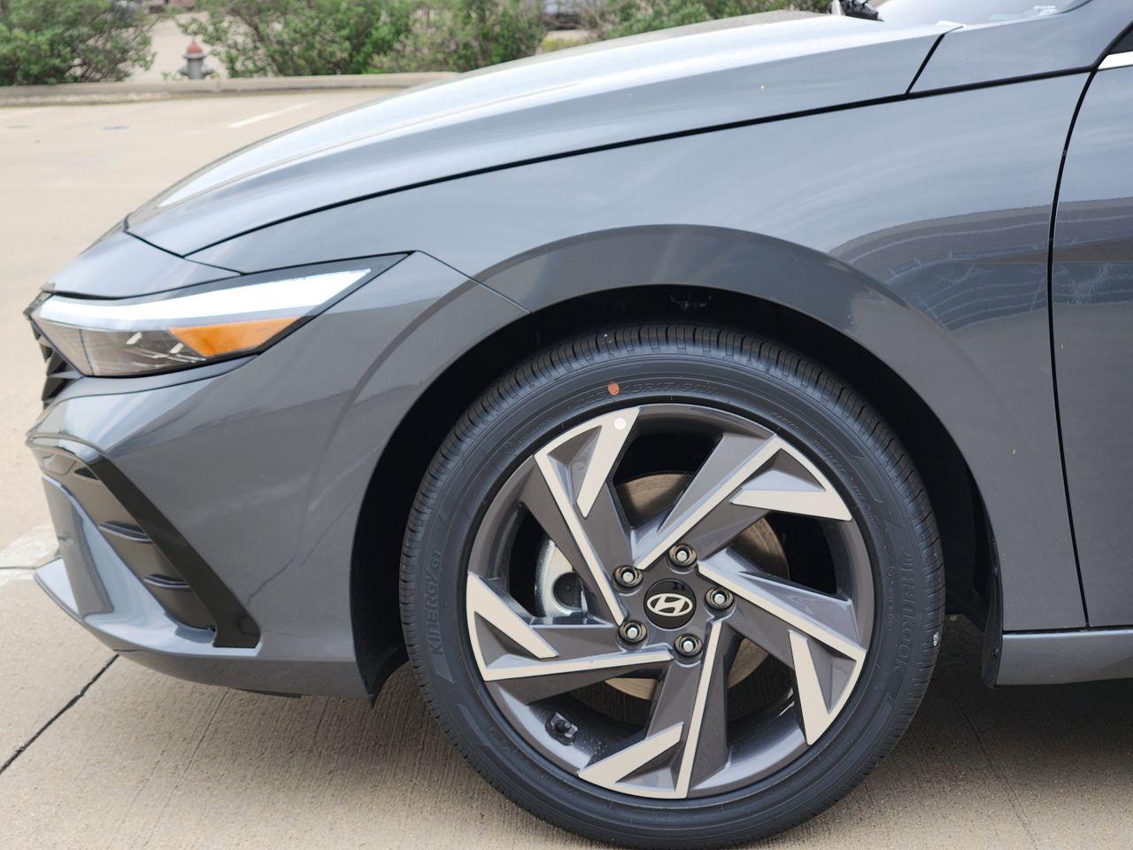 New 2026 Ecotronic Gray Hyundai Limited image 5