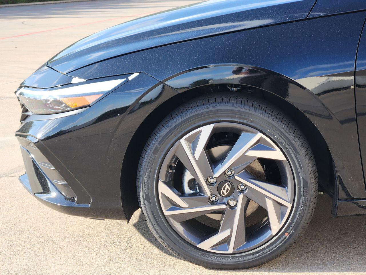 New 2026 Abyss Black Hyundai Limited image 5