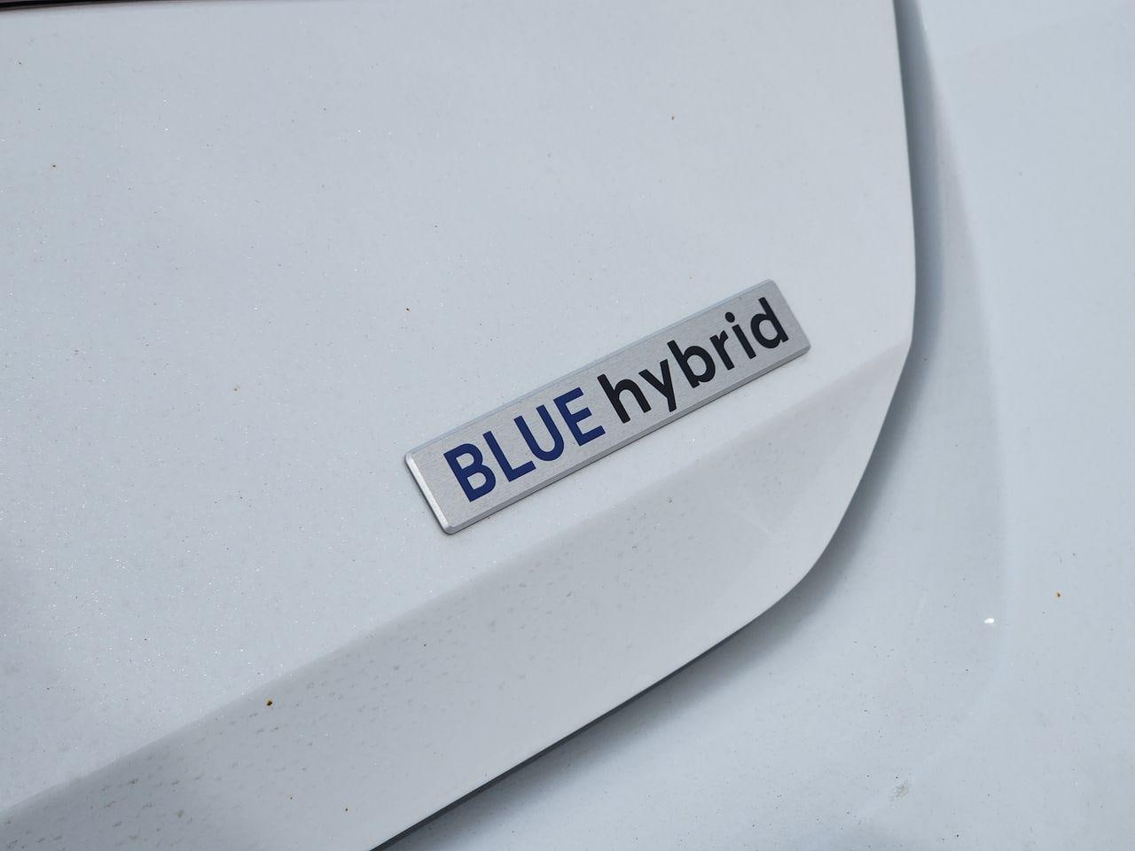 New 2026 W6H White Hyundai Blue image 9