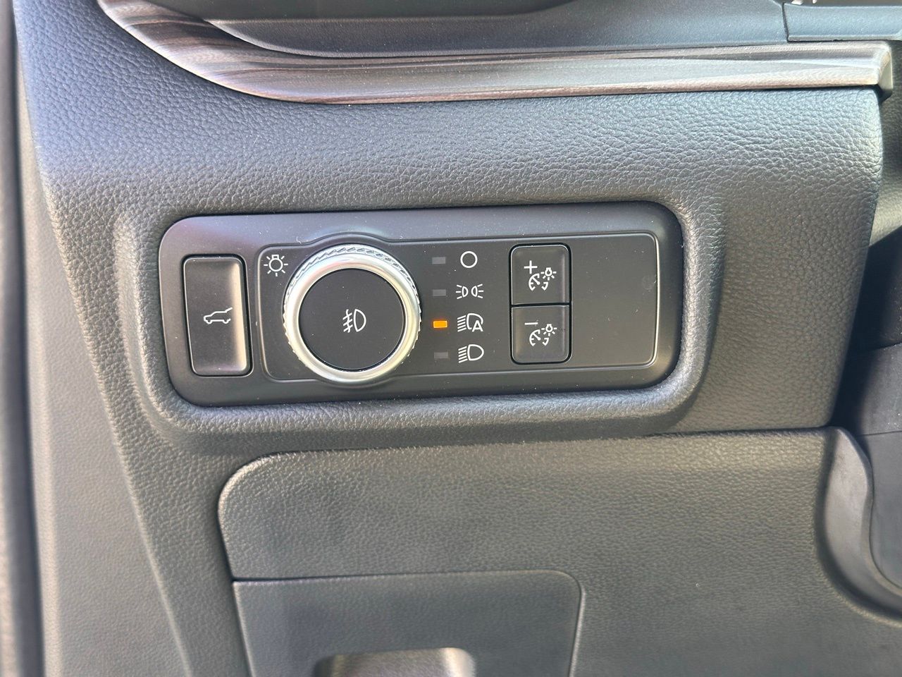 Used 2021 Oxford White Ford Limited image 30