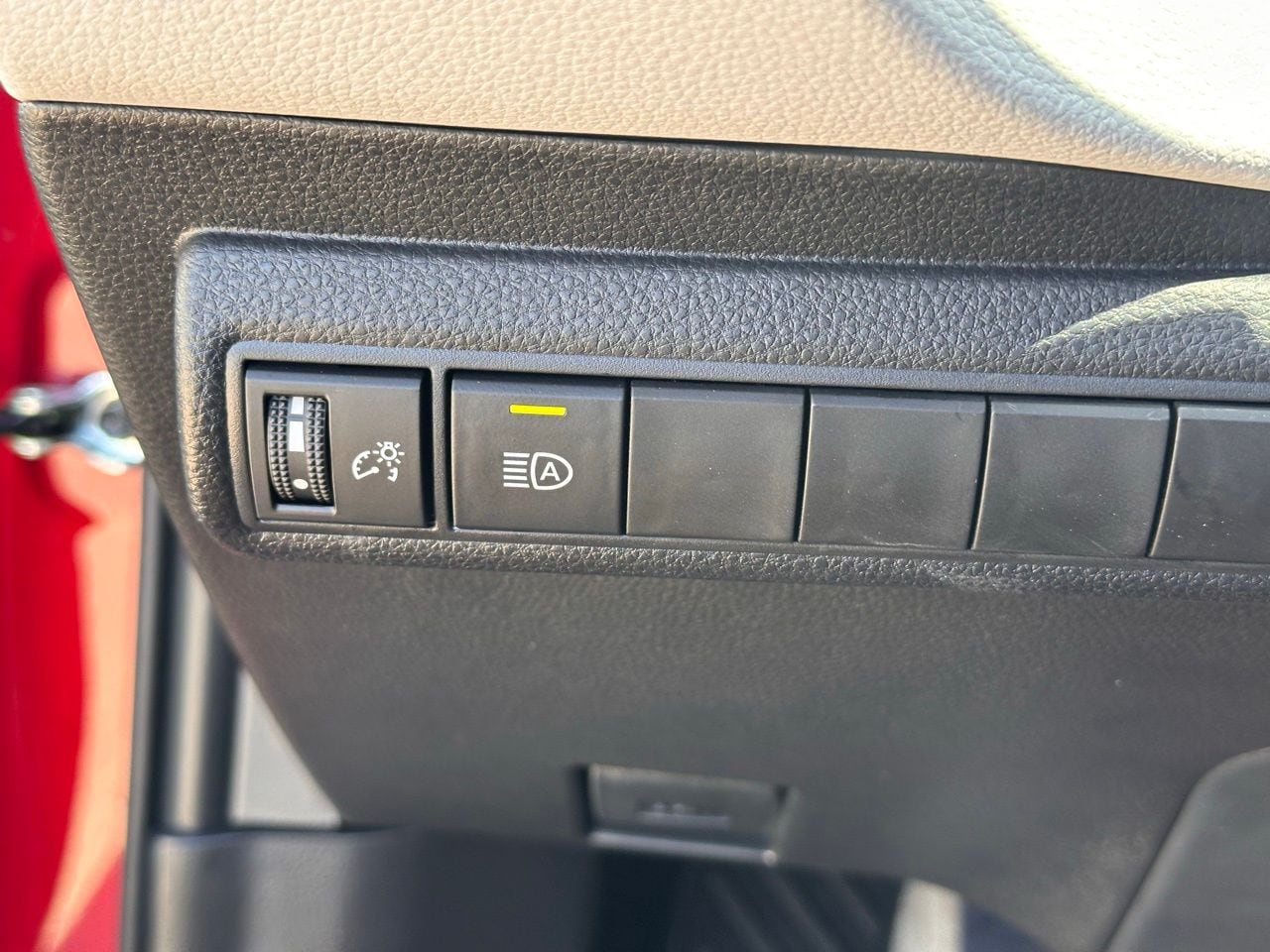 Used 2026 Ruby Flare Pearl Toyota SE image 25