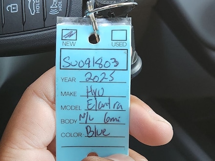 2025 Hyundai Elantra SE Sedan