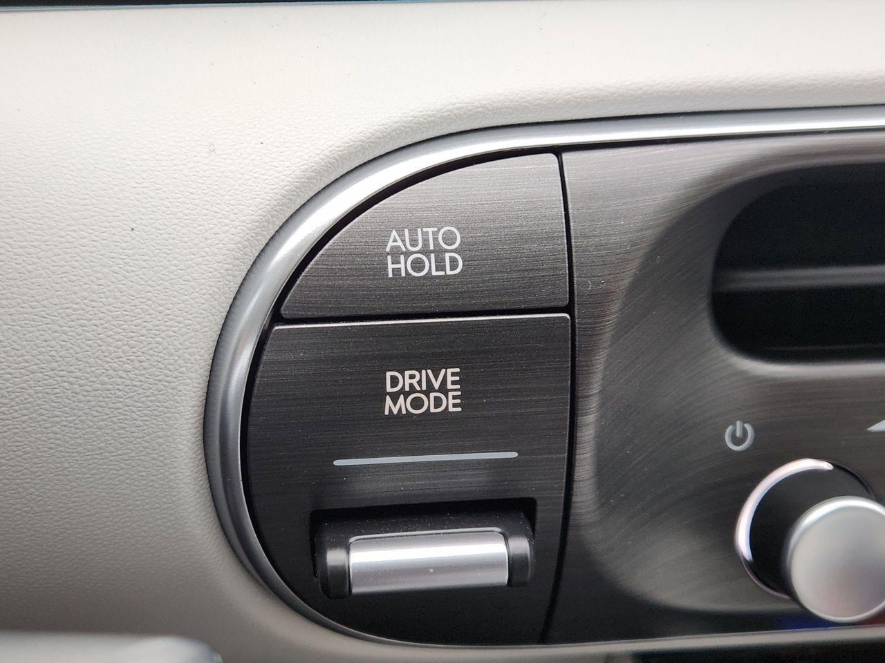 New 2026 Creamy White Pearl Hyundai Blue SEL 7P image 17