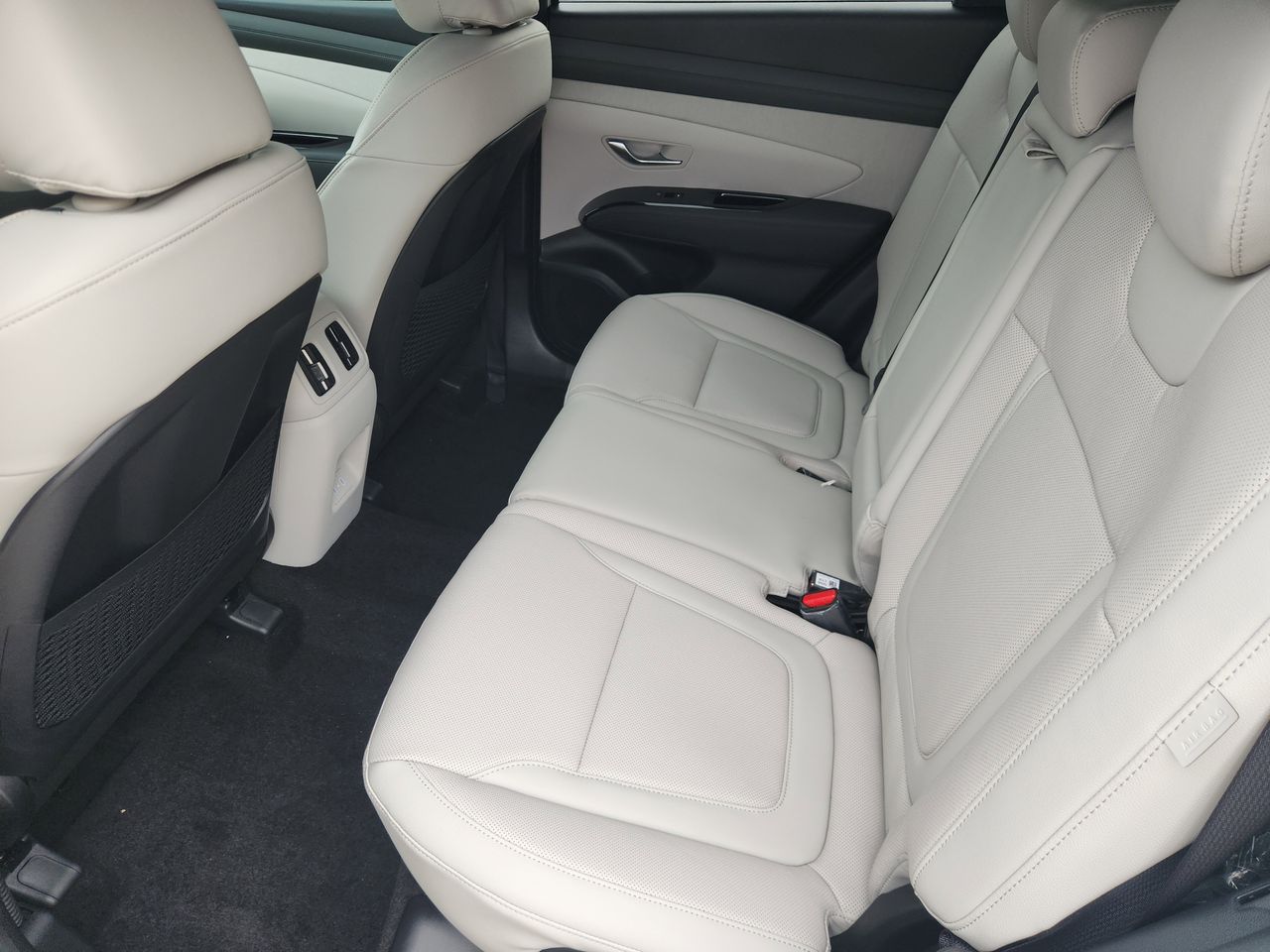 New 2026 W6H White Hyundai Limited FWD image 31