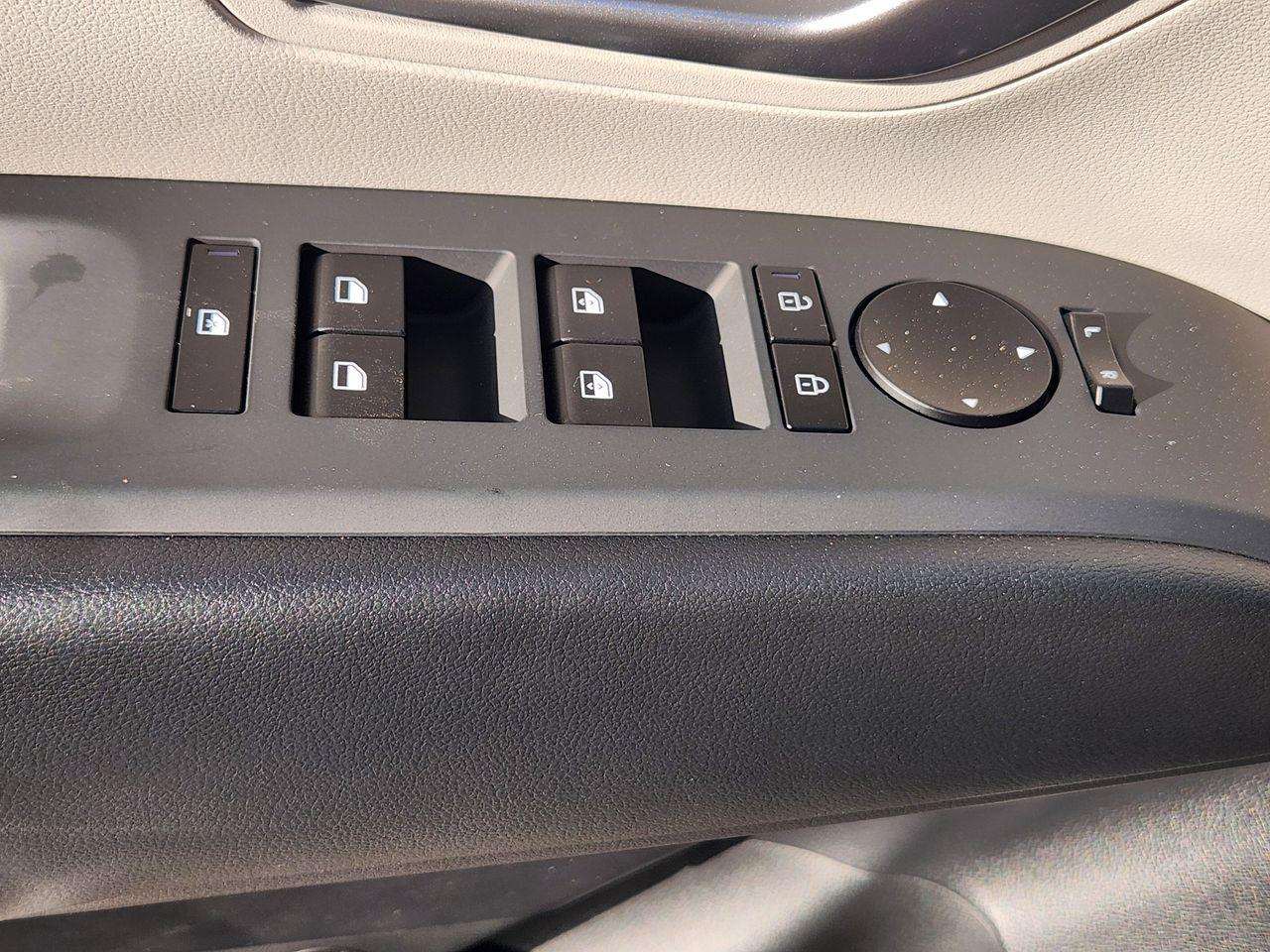 New 2026 W6H White Hyundai SEL FWD image 22