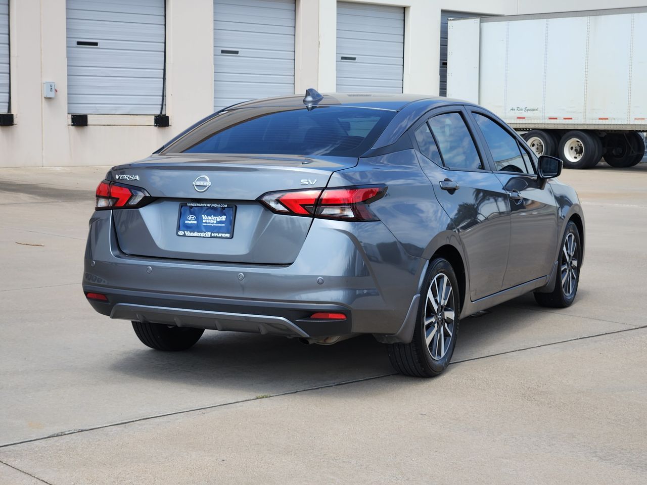 Used 2024 Gun Metallic Nissan 1.6 SV image 4
