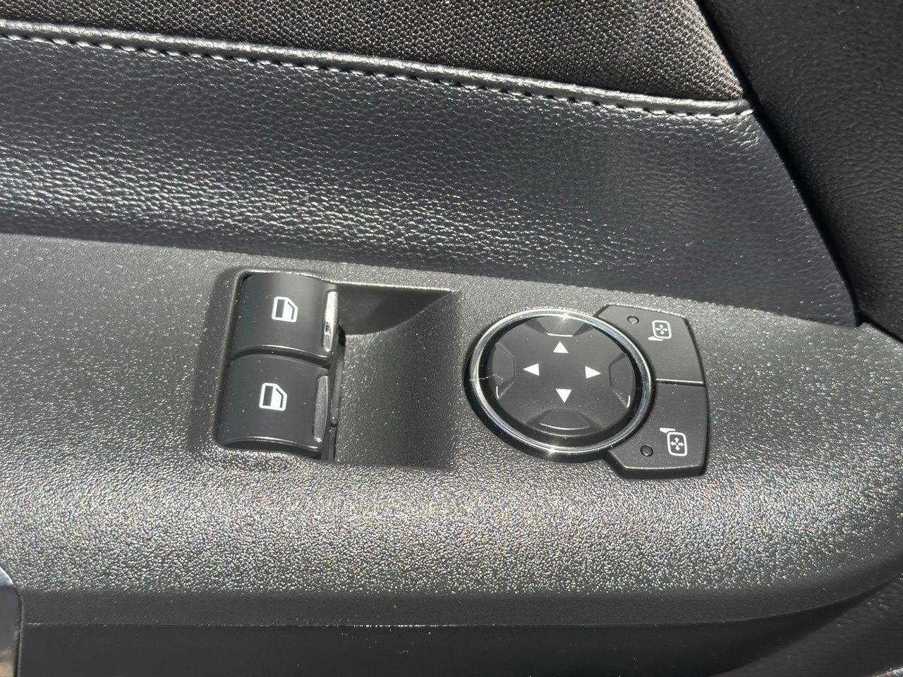 Used 2019 Shadow Black Ford GT image 20