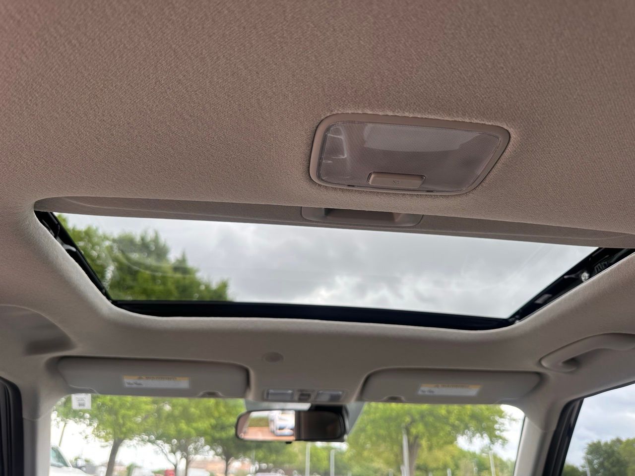 Certified Used 2025 Onyx Black Hyundai SEL image 22