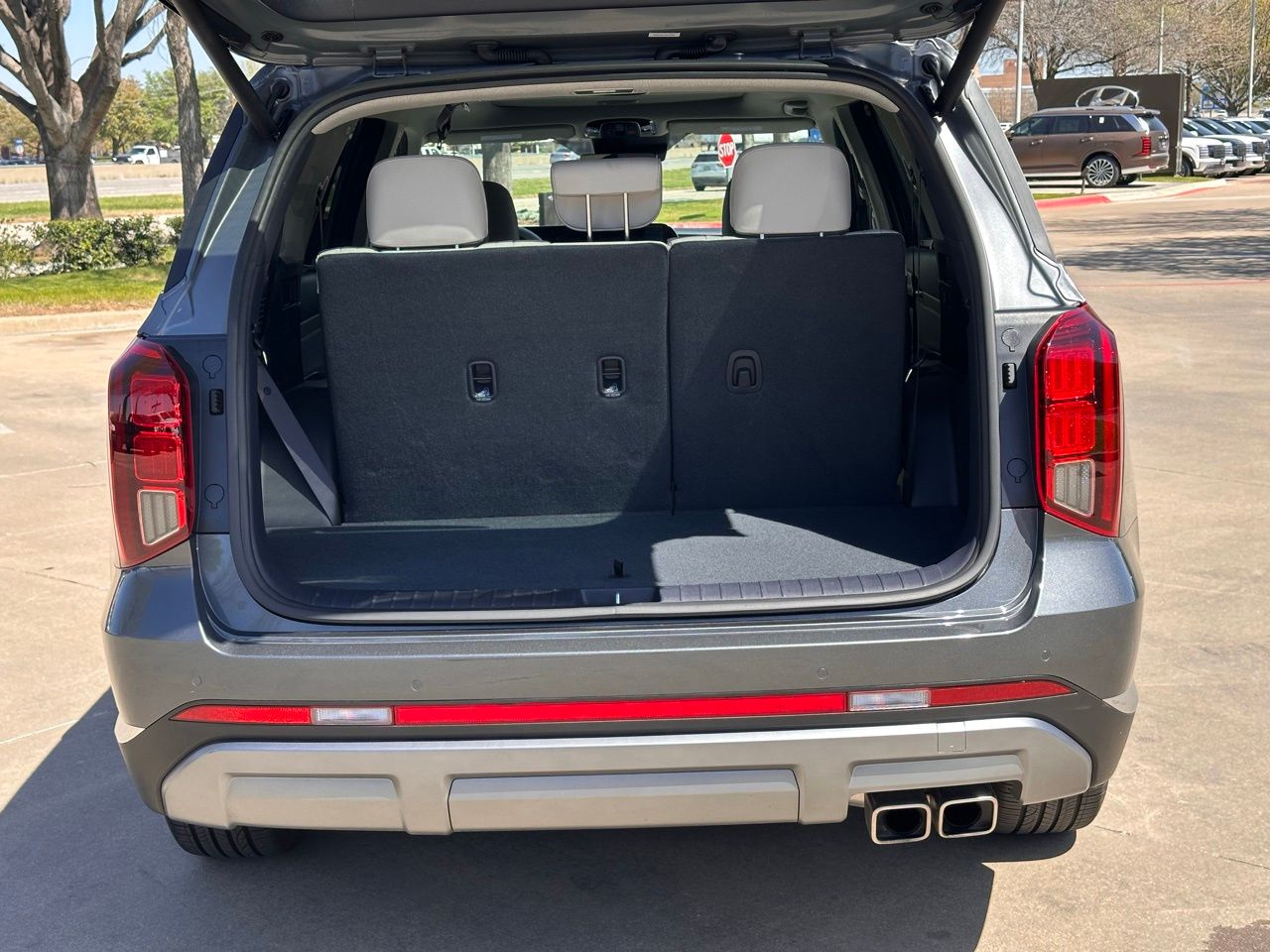 Used 2025 Steel Graphite Hyundai Limited image 12