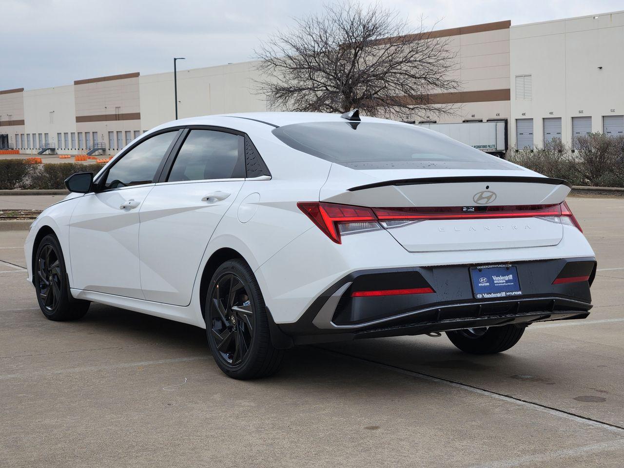 New 2026 W6H White Hyundai SEL Sport Premium image 3