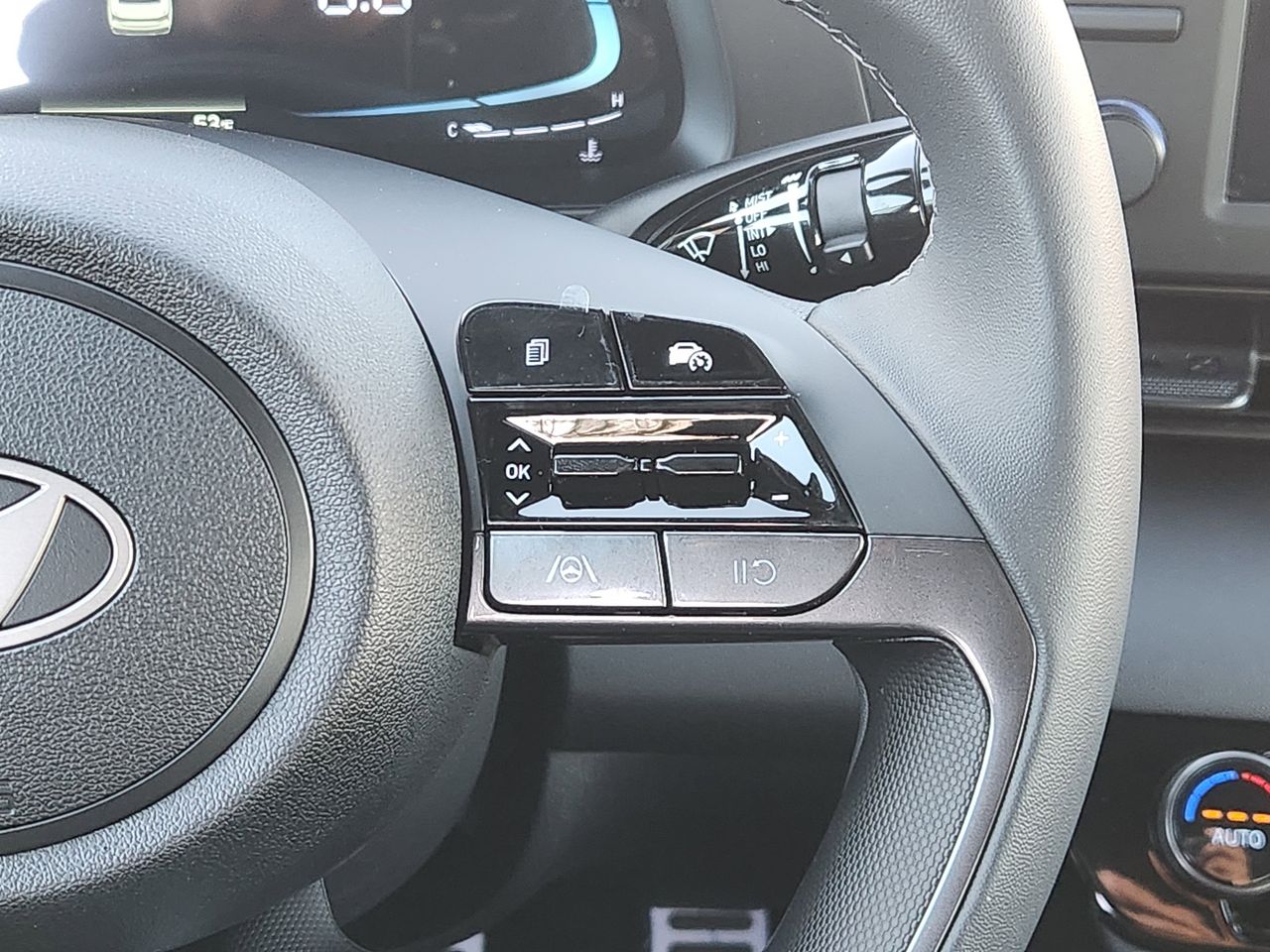 New 2026 W6H White Hyundai SEL Sport image 27