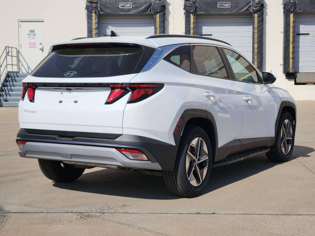 New 2026 W6H White Hyundai SEL FWD image 4