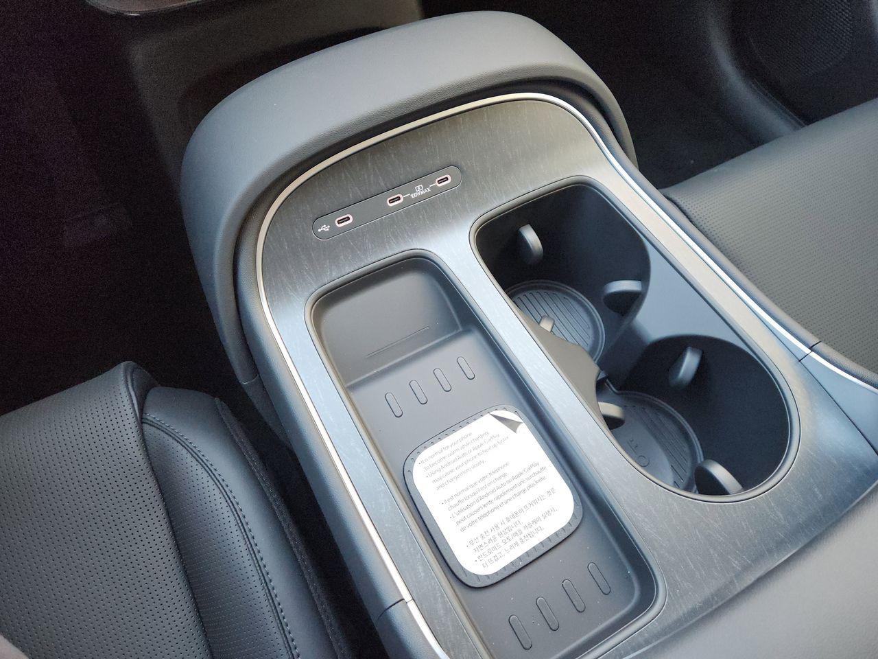 New 2026 A2B Black Hyundai SEL FWD image 17