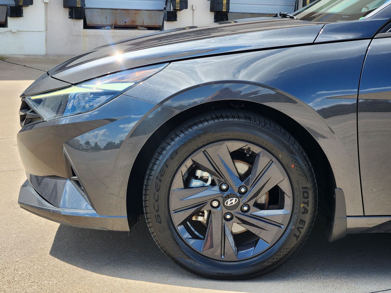 Used 2023 Portofino Gray Hyundai SEL image 7