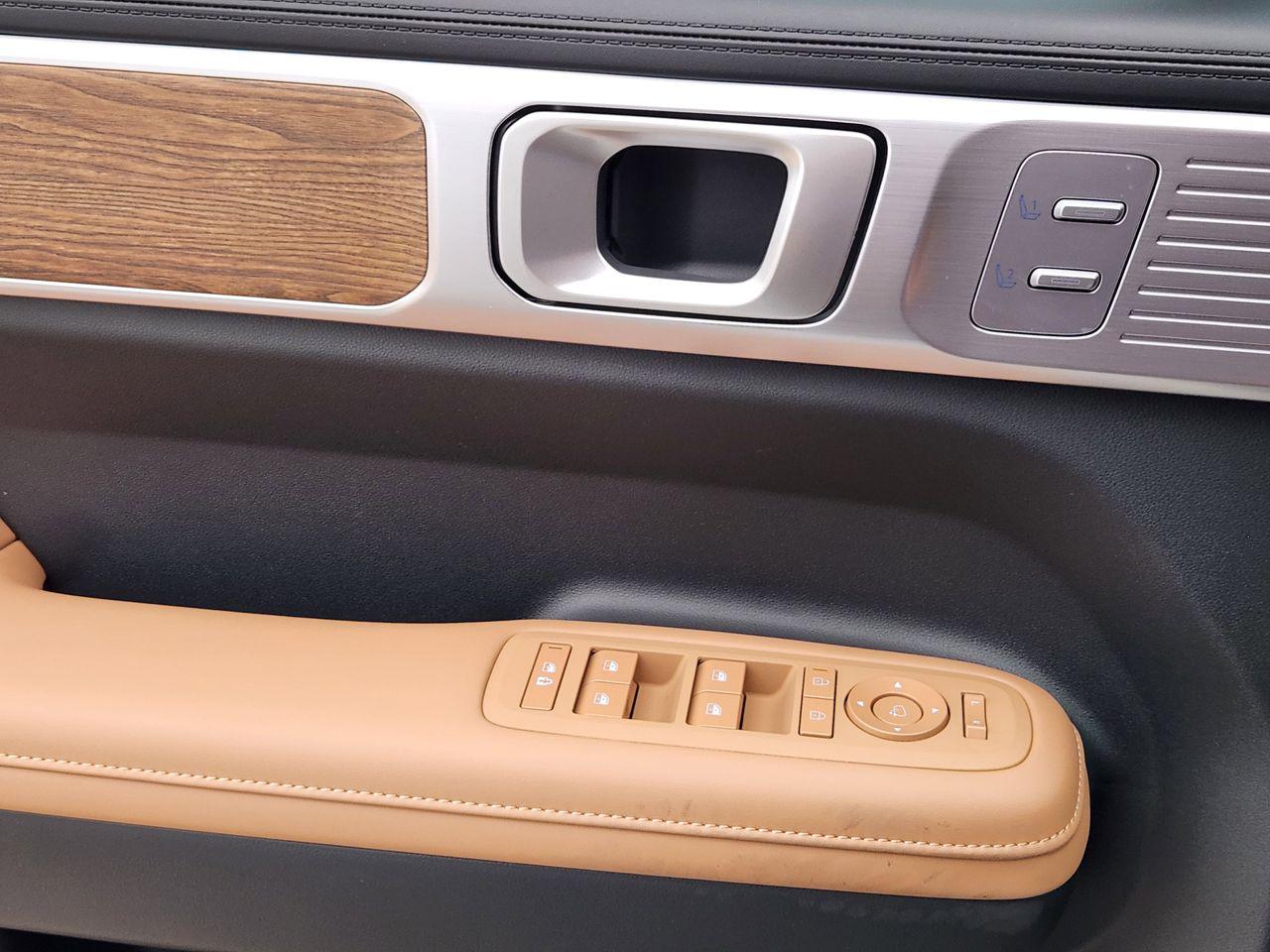 New 2026 W6H White Hyundai Calligraphy AWD image 21